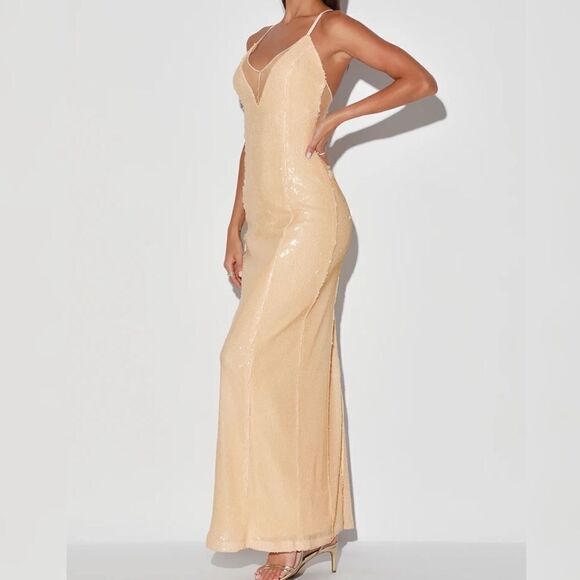Lulu’s Magic Feeling Cream Sequin Mermaid Maxi Med - Picture 1 of 5